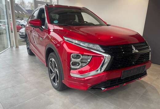 Mitsubishi Plug-In Hybrid 4WD Plus Select