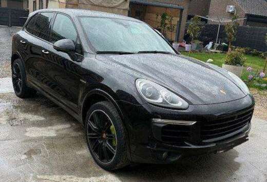Porsche Cayenne S E-Hybrid Platinum Edition