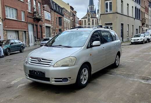 Toyota 2.0 VVT-i Automatic 7 seaters