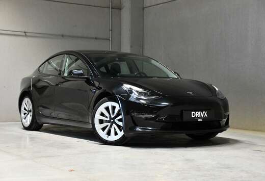 Tesla Long-Range - Autopilot - Trekhaak - Pano