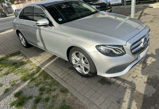 Mercedes-Benz E200