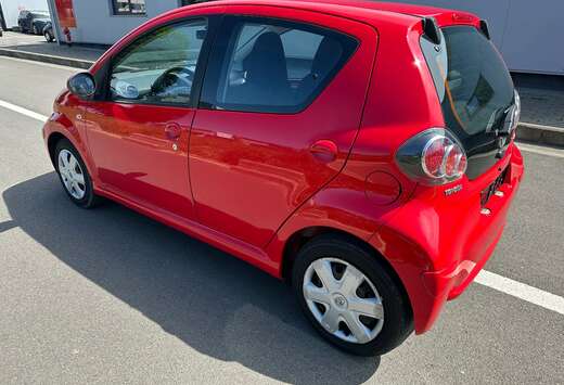 Toyota 1.0i VVT-i