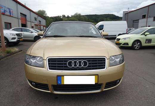 Audi A4 Cabriolet 2.5 TDi V6 S line CVT Multitronic