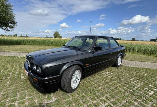 BMW 325i superbe état