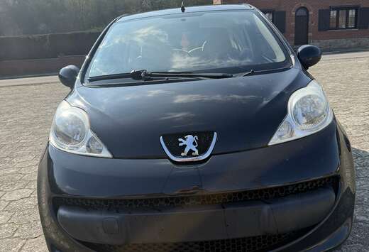 Peugeot 1.0i 12v Trendy