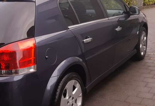 Opel Signum 1.9 CDTI Edition Plus