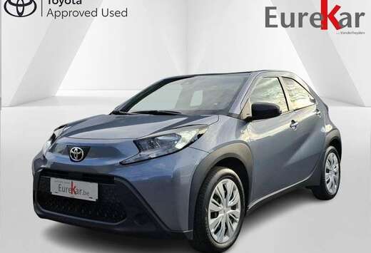 Toyota 1.0 VVT-I X-PLAY CVT