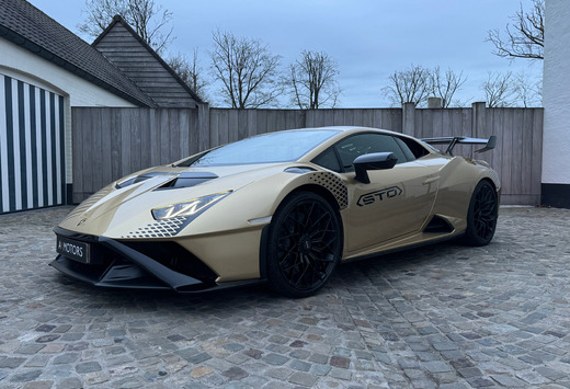 Lamborghini STO / Akrapovic / Camera / Lift / Coupé  ...