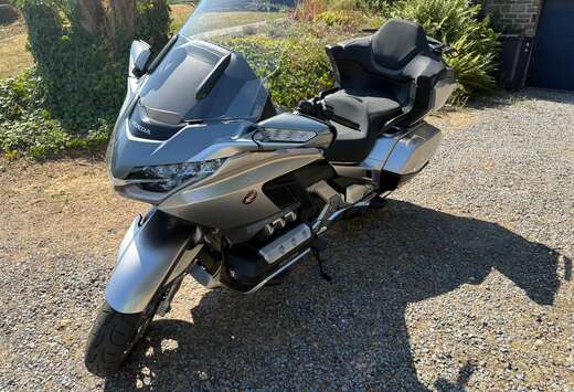 Honda DCT TOUR DELUXE
