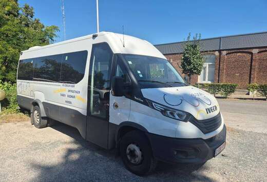 Iveco Bus 22+1 met electrische passagiersdeur