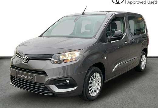 Toyota VERSO Shuttle SWB 1.2 81kW MT