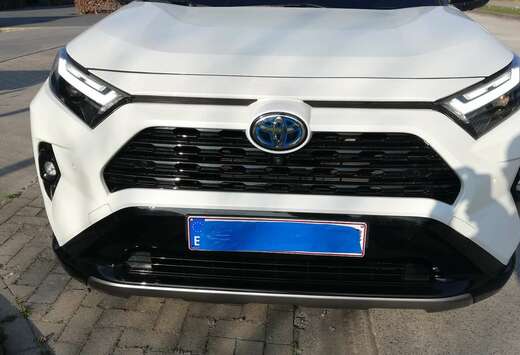 Toyota 2.5 4x2 Hybrid Style Selection