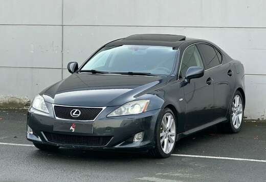 Lexus 2.5i V6 IS250 Executive