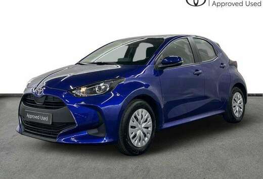 Toyota HEV Yaris  carplay  camera