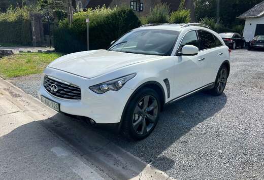 Infiniti FX50 5.0 V8  LICHT VRACHT 390 HP. 500 NM