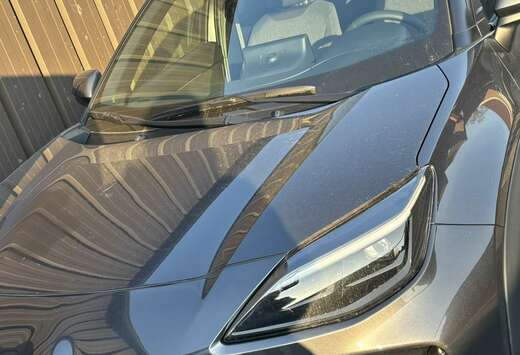 Toyota Hybrid 1.5i VVT-i Executive E-CVT (96 kW)