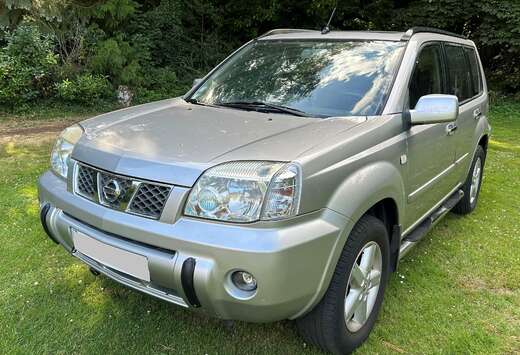 Nissan 2.5i --4x4 --Boite Automatique, Full Options