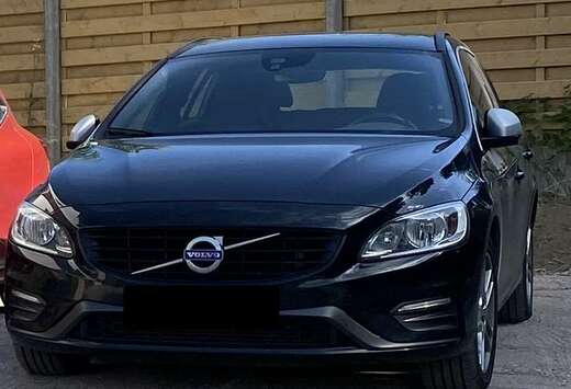 Volvo V60 2.0 D2 Momentum R-Design