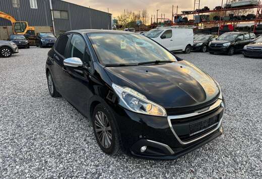 Peugeot 208 1.6 BlueHDi Style // EXPORT - MARCHAND