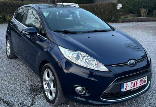 Ford Fiesta 1.6i Ti-VCT Champions Plus Edition