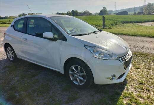 Peugeot 208 1.2i Active