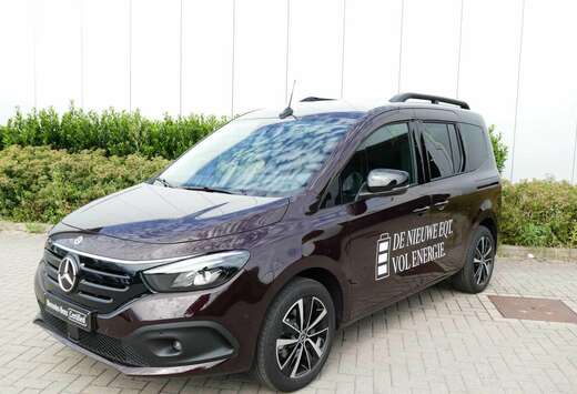 Mercedes-Benz 200 L1 Progressive - DOS 1009