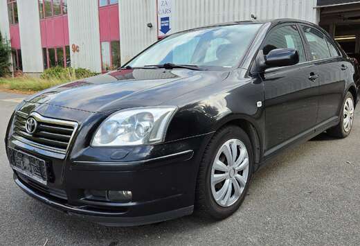 Toyota Avensis 1.8i VVT-i 16v Linea Luna