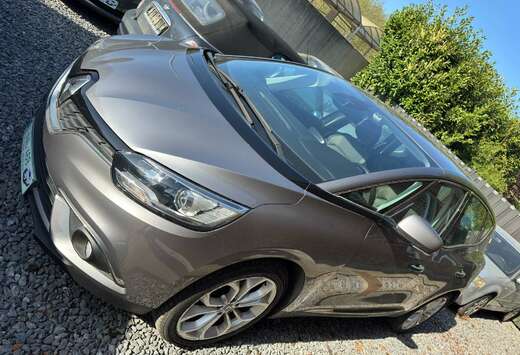 Renault 1.2 TCe Energy Intens Collection