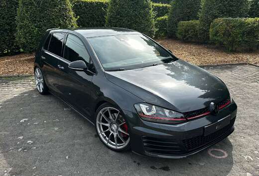 Volkswagen Golf 2.0 TSI