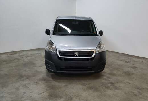 Peugeot 1.6 BlueHDi * APPLE CARPLAY * CAMERA * MAXI * ...