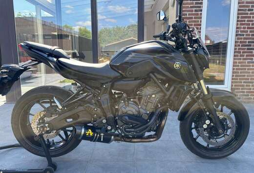 Tech Black