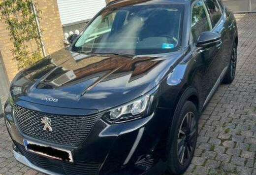 Peugeot 2008 PureTech 130 Allure Pack