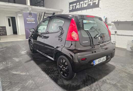 Peugeot 1er propriétaire Carnet entretien complet