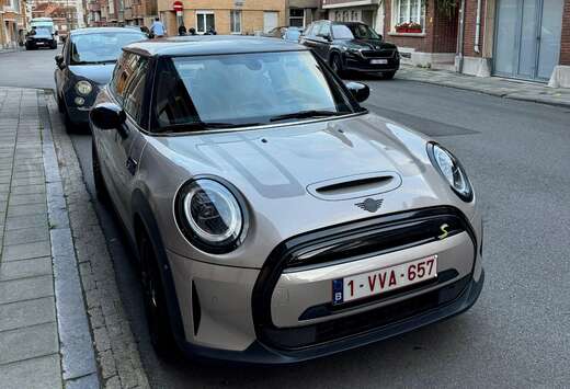MINI MINI Cooper SE – 18.000 km – Navi – CarPla ...