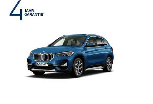BMW sDrive18i Model X Line