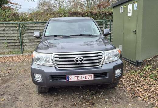 Toyota Land Cruiser 4.5 D-4D V8 VXE