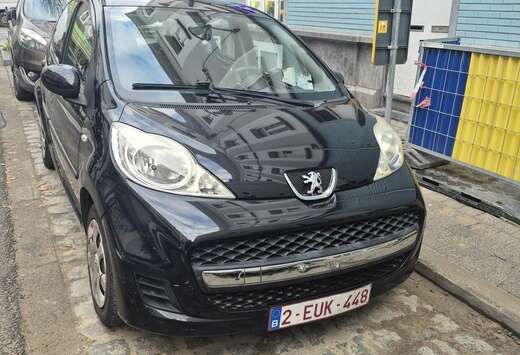 Peugeot 1.0i Black & Silver Edition
