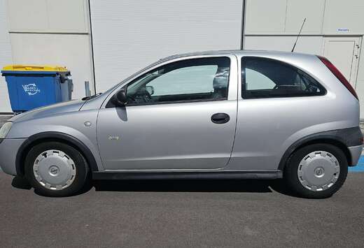 Opel 1.2i XE 16v Edition 2000