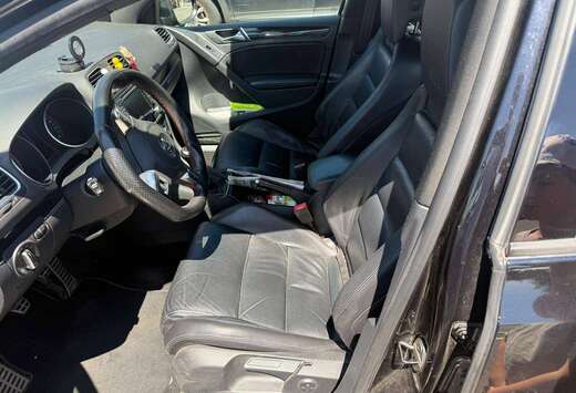 Volkswagen Golf 2.0 TSI DSG