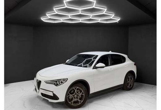 Alfa Romeo Q4 2.0 Turbo AWD