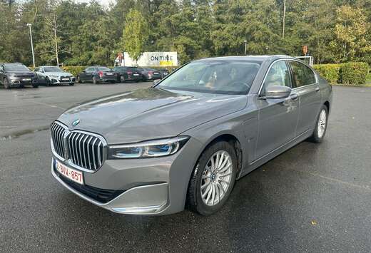 BMW 745e iPerformance Limousine