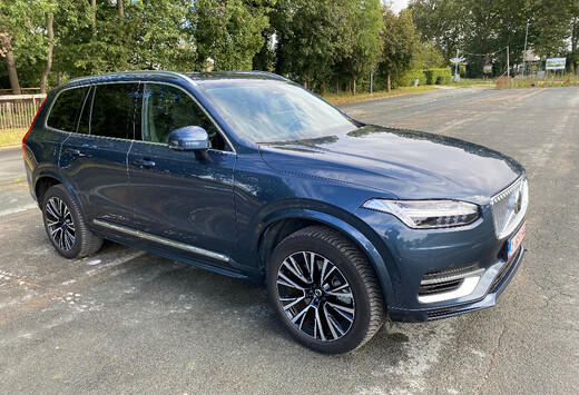 VOLVO XC90 T8 PLUS Bright