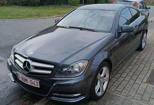Mercedes-Benz C 180 Coupe (BlueEFFICIENCY)