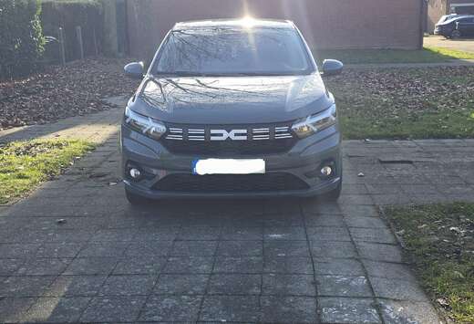 Dacia TCe 90 CVT Expression automaat showroomstaat