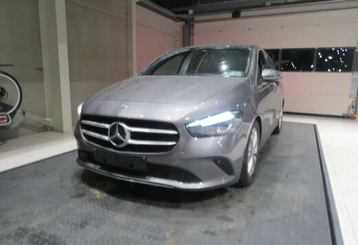 Mercedes-Benz B 180-DCT