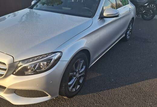 Mercedes-Benz d 4Matic 7G-TRONIC