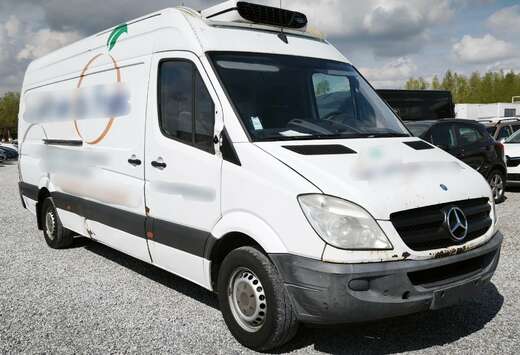 Mercedes-Benz Frigo_2.1 CDI (163CH)_08/2012EUR.5_A/C