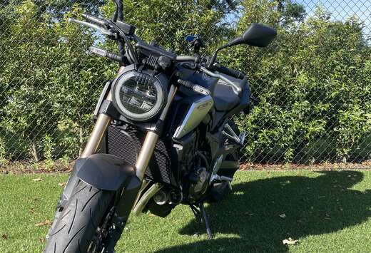 Honda Honda CB650R Matte Gunpowder Black Metallic