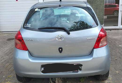 Toyota Yaris 1.0i VVT-i Terra
