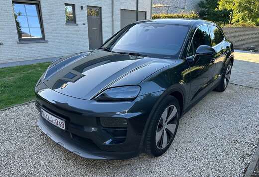 Porsche e-Macan 100 kWh 4